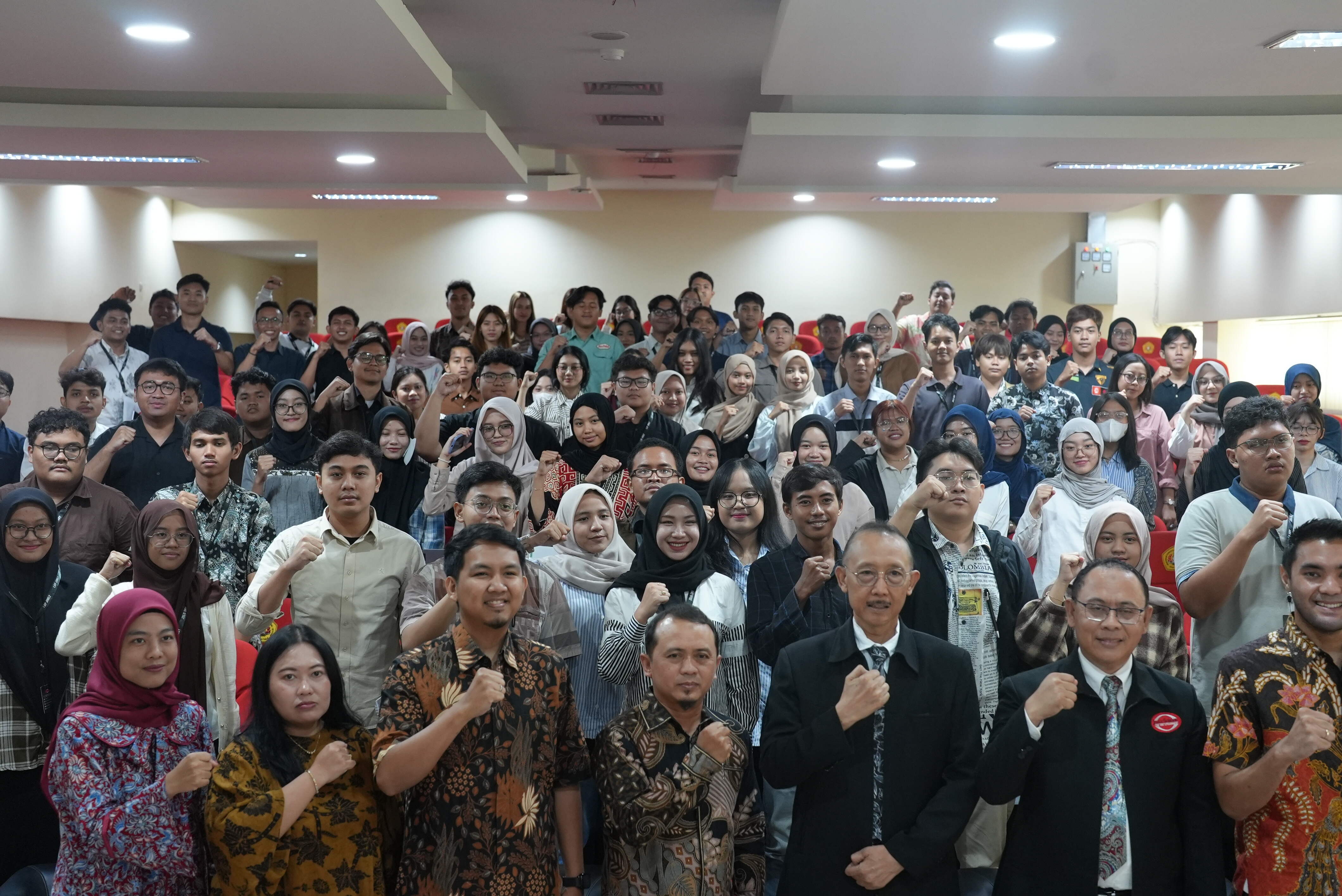 foto blog Bekali Persiapan Karier Mahasiswa Yang Kompeten, FH UPNVJT Sukses Gelar Pelatihan Asisten Perancang Kontrak